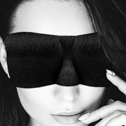 Satin Curvy Eye Mask With Elastic Straps Blindfolds Main Image